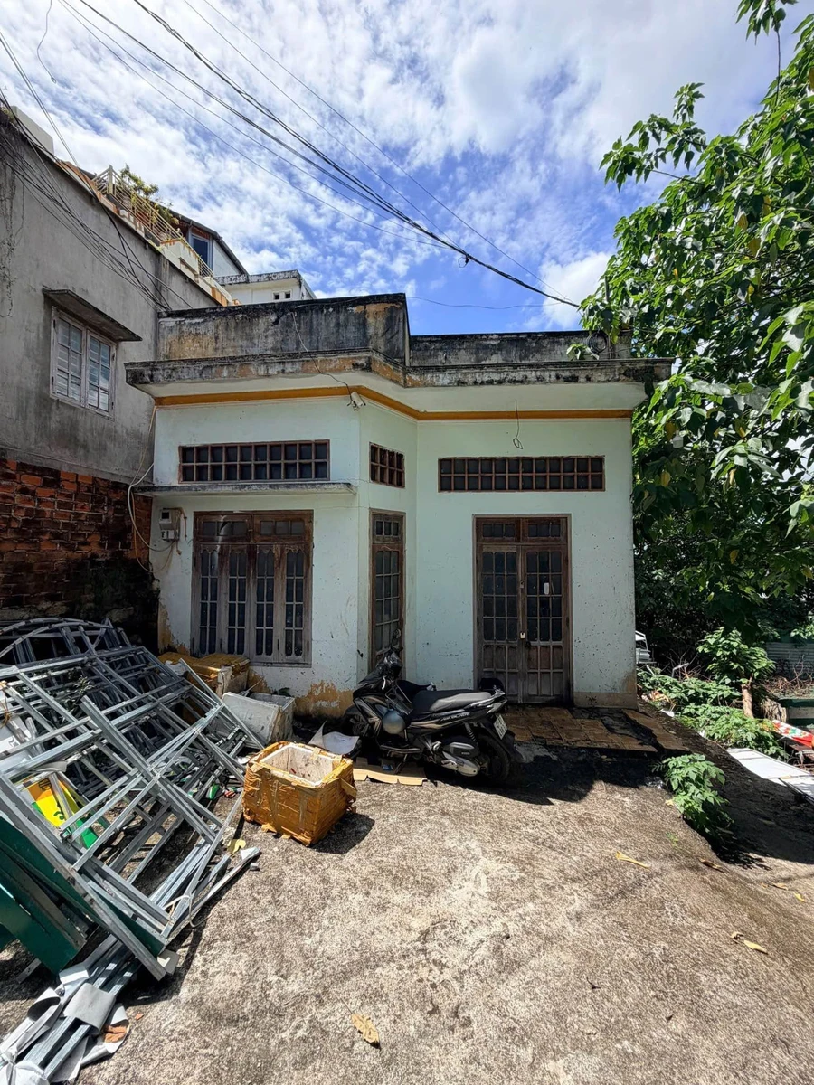 Bán nhà 3 mặt tiền 201.6m² Điện Biên Phủ Buôn Ma Thuột - Ảnh 1