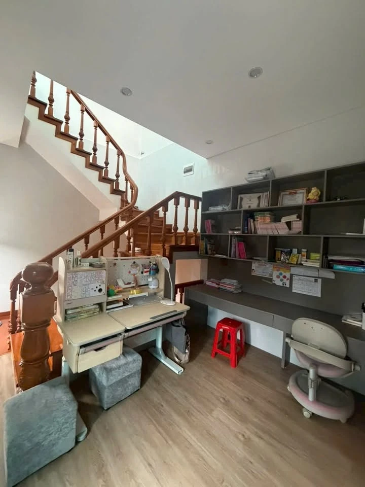 Nhà 3 tầng mới xây 98.9m2 gần Bệnh viện Thành phố 5 tỷ - Ảnh thu nhỏ 2