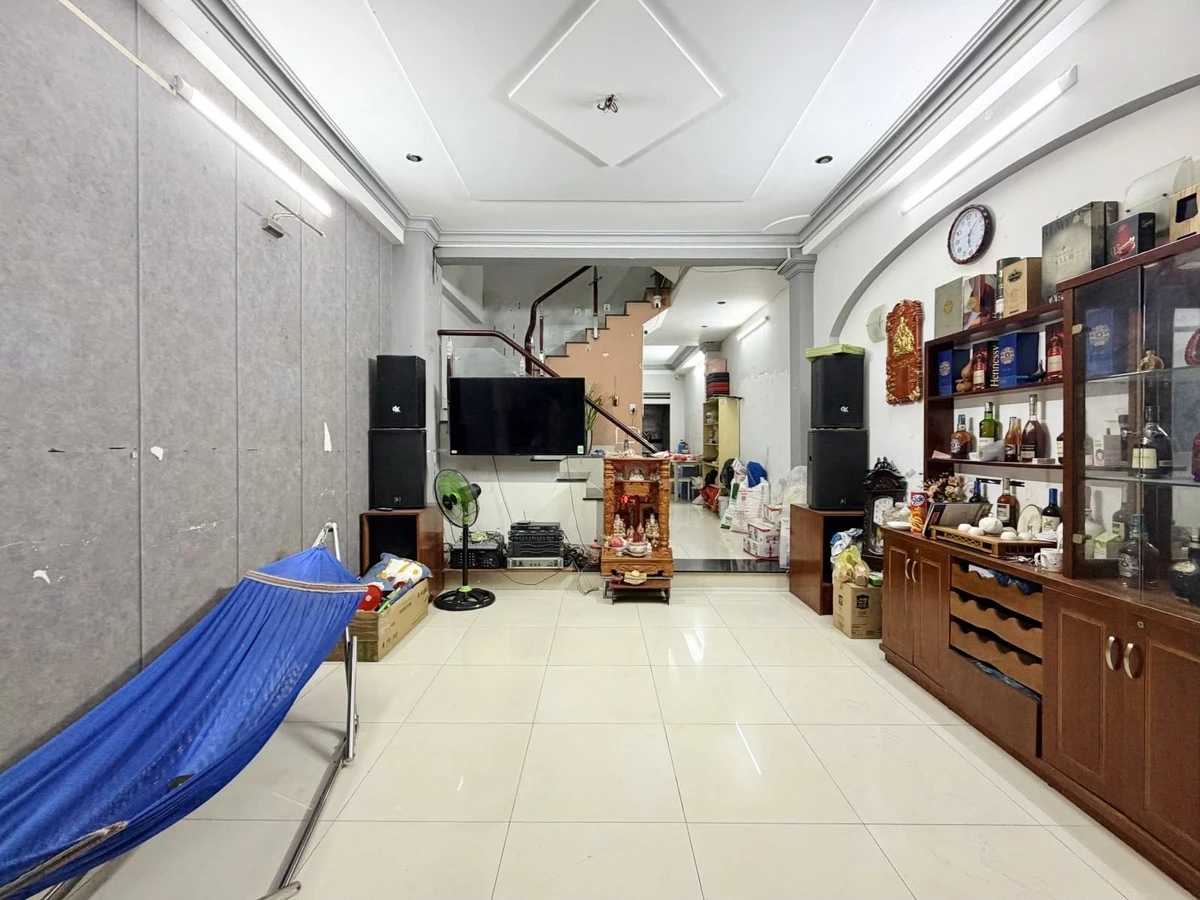 Bán nhà phố 90m2, 3 phòng ngủ gần Bùi Đình Tuỷ - Ảnh thu nhỏ 2