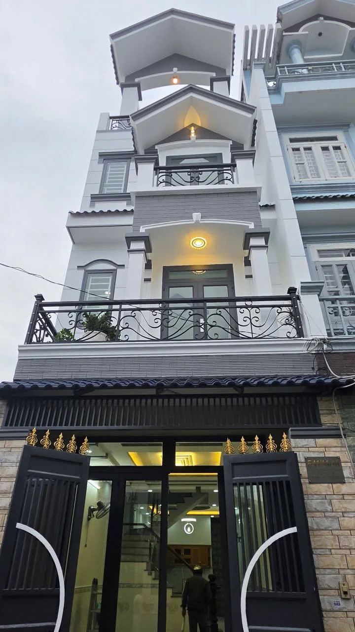 Bán nhà 4x15m 60m2, 4PN khu Tên Lửa 6.8 tỷ - Ảnh 1