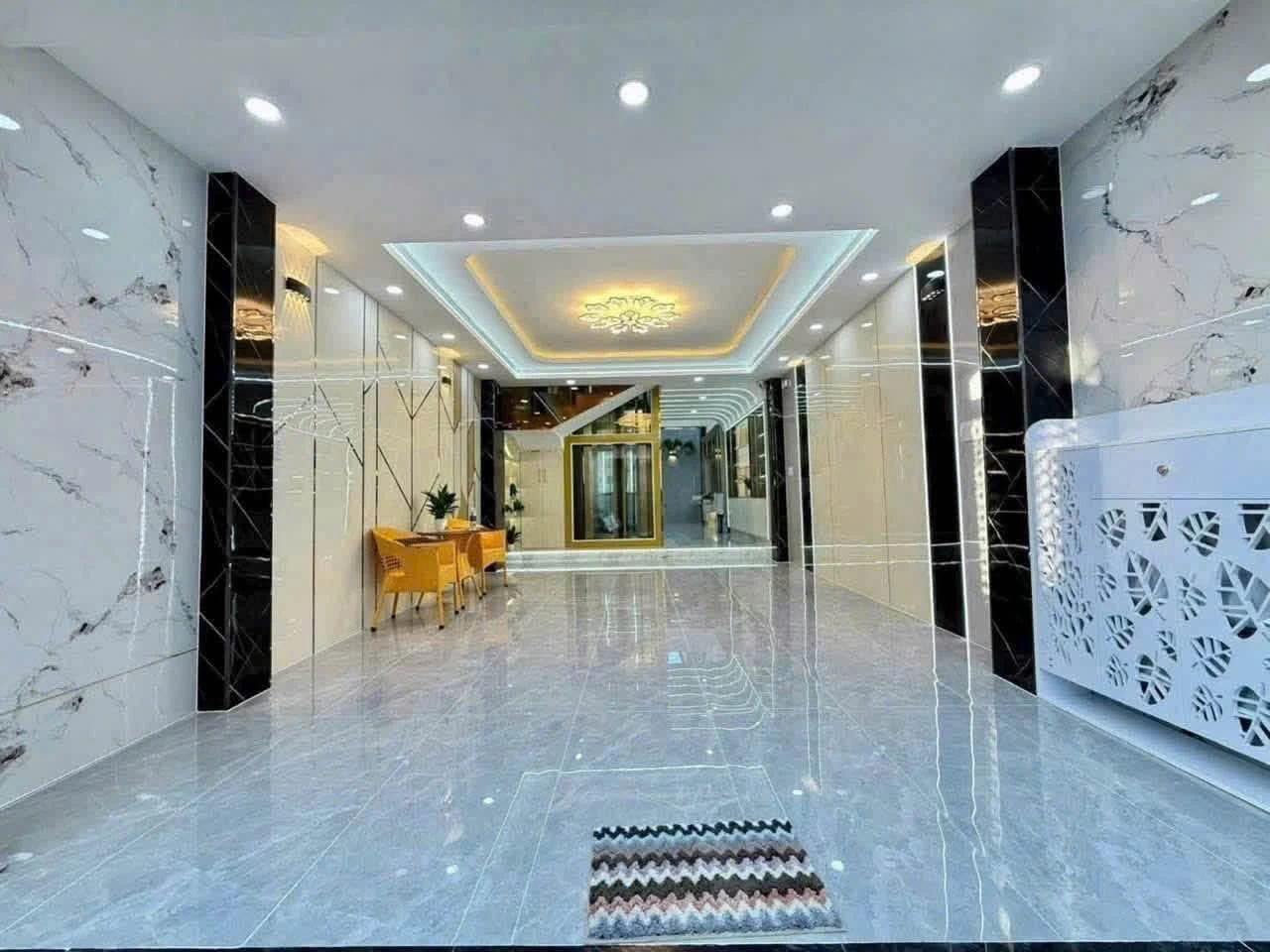 Bán nhà 5 tầng có thang máy 4.5x18m đường Trần Thị Năm, Trung Mỹ Tây, Quận 12 - 8,8 tỷ - Ảnh 1