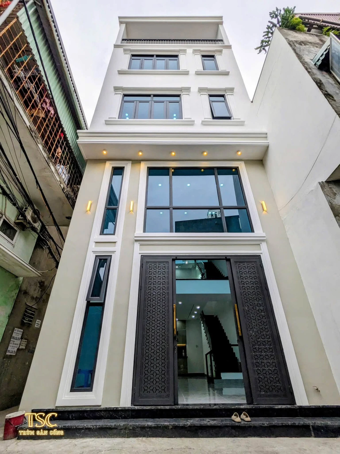 Bán nhà mặt ngõ Trần Nguyên Hãn 56m² 4,5 tầng ~5 tỷ - Ảnh 1