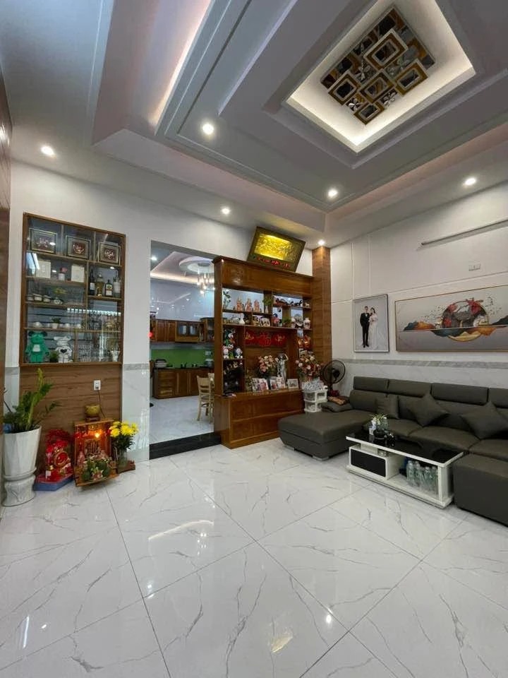 Bán nhà hẻm 65m2 4 tầng 3PN Quy Nhơn 4.5 tỷ - Ảnh 1