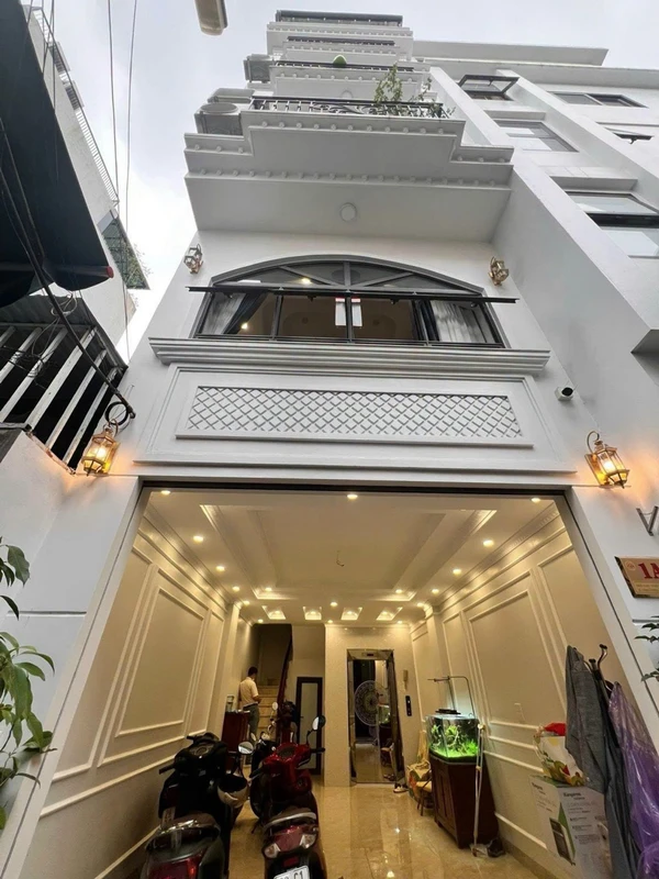 Bán nhà 5 tầng 40m² Ngọc Thụy, thang máy, gara, 12 tỷ