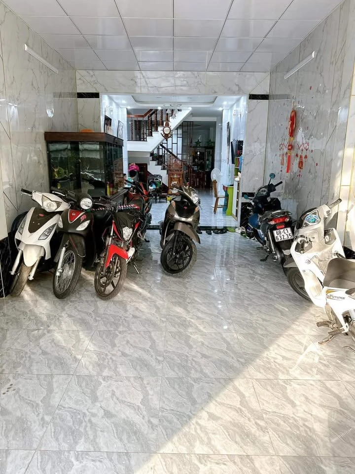 Nhà mặt tiền Quang Trung, Rạch Giá, 2PN, 49m², 2,6 tỷ - Ảnh thu nhỏ 3