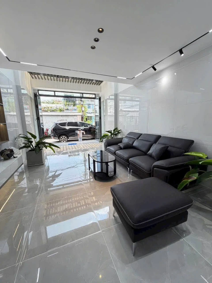 Bán nhà hẻm xe hơi Lạc Long Quân Quận 11, 56m2, 5 tầng, 6PN, 9,8 tỷ - Ảnh thu nhỏ 2