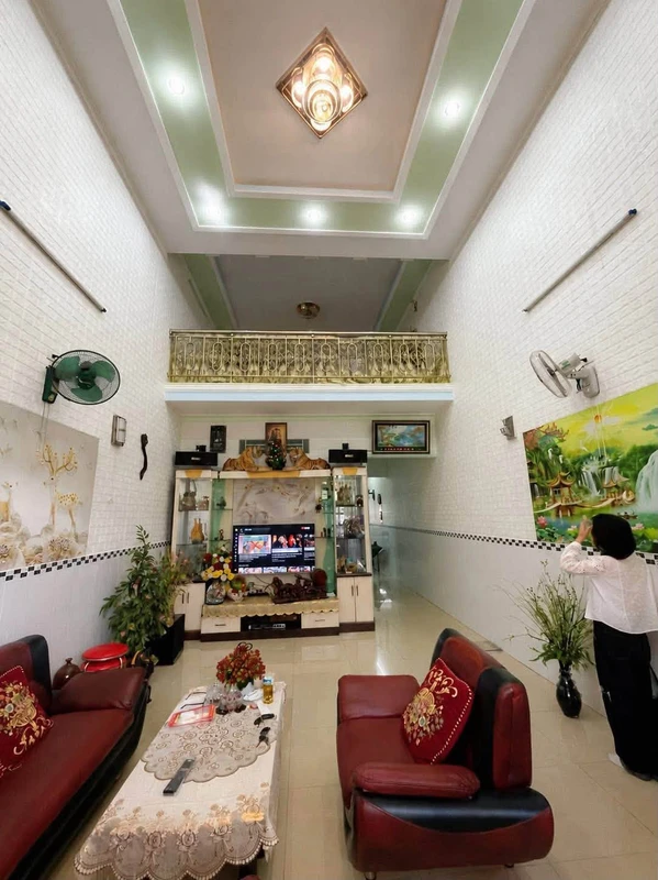 Bán nhà 2 phòng ngủ 110m² trung tâm Pleiku 1 tỷ