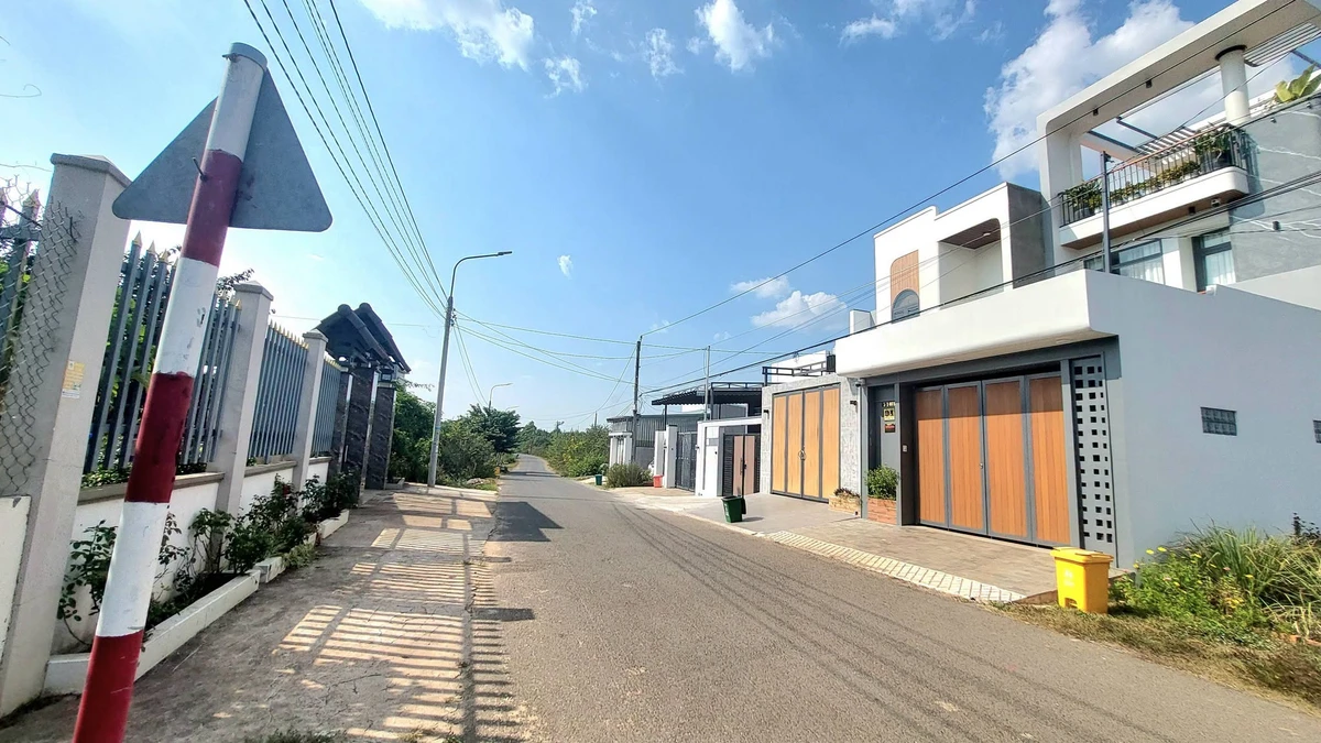Bán nền đất Bàu Trâm 110m², sổ riêng 1 tỷ 100 triệu - Ảnh thu nhỏ 2