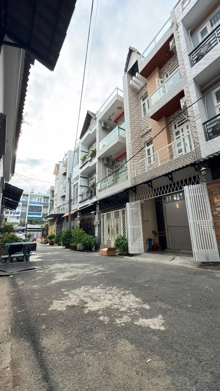 Bán nhà 1 trệt 1 lầu 70m² gần chợ Xóm Chiếu, Quận 4, giá 6,839 tỷ dtich