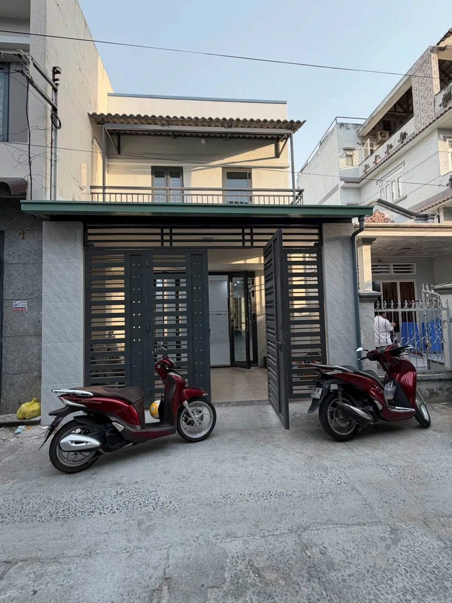 Bán nhà lầu 5x15m nở hậu, sổ hồng riêng, 2 phòng ngủ, phường Tân Phong, Biên Hòa - Ảnh 1