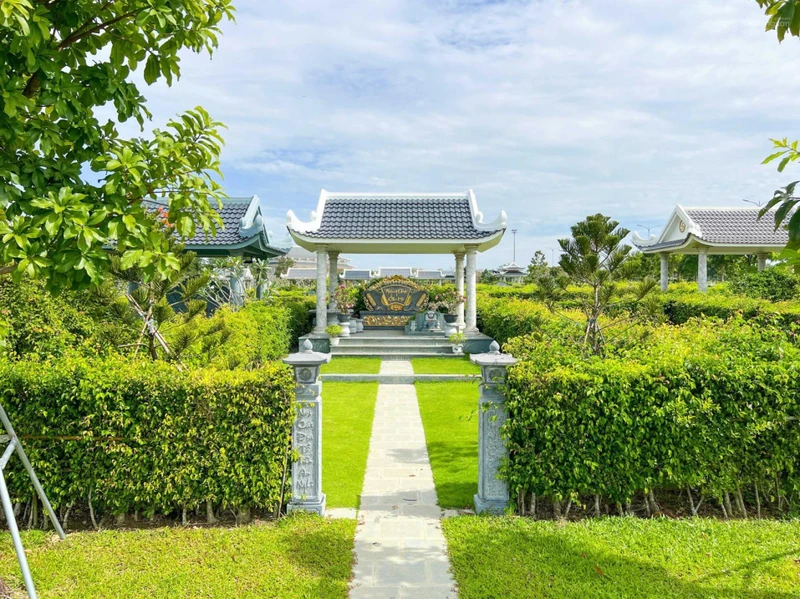 Đi nước ngoài cần sang nhượng lô mộ gia tộc 112.42m2. Sổ riêng