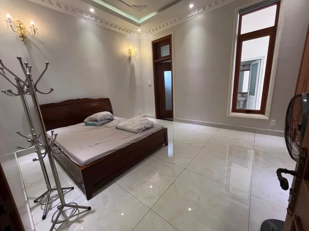 Bán biệt thự sân vườn 475m2 khu Kiến Thiết Q9, 47.5 tỷ - Ảnh thu nhỏ 3