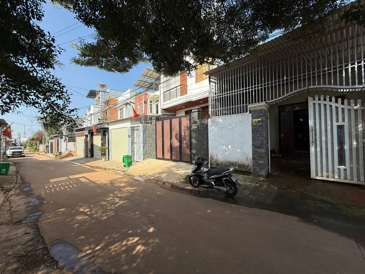 Bán nhà hẻm 4 phòng, 275m² Lương Văn Can, Buôn Ma Thuột - Ảnh 1