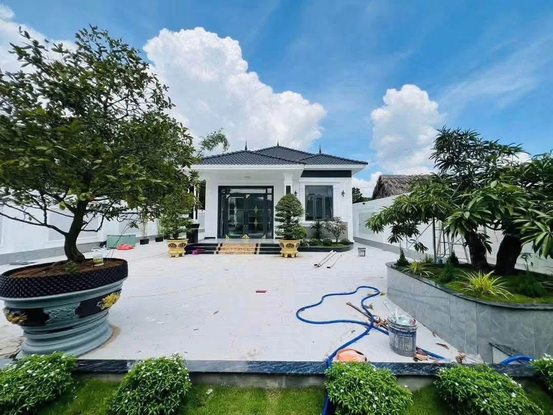 Bán nhà vườn mái Nhật 650m² 4PN Hóc Môn 6 tỷ 5 - Ảnh 1
