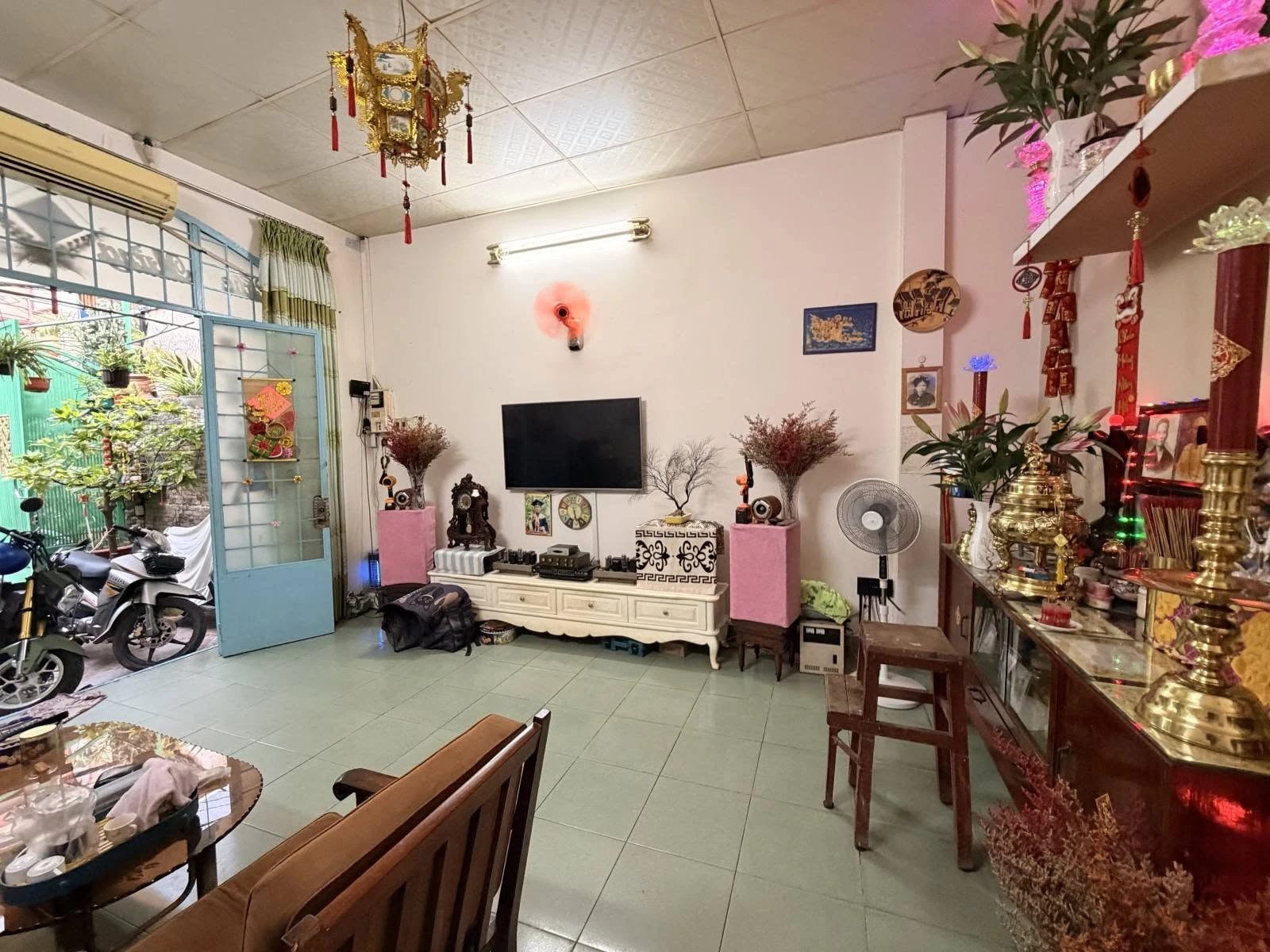 Bán nhà 2 tầng 108m² nở hậu, hẻm xe hơi đường Vũ Tùng, Bình Thạnh giá 10,9 tỷ - Ảnh 1