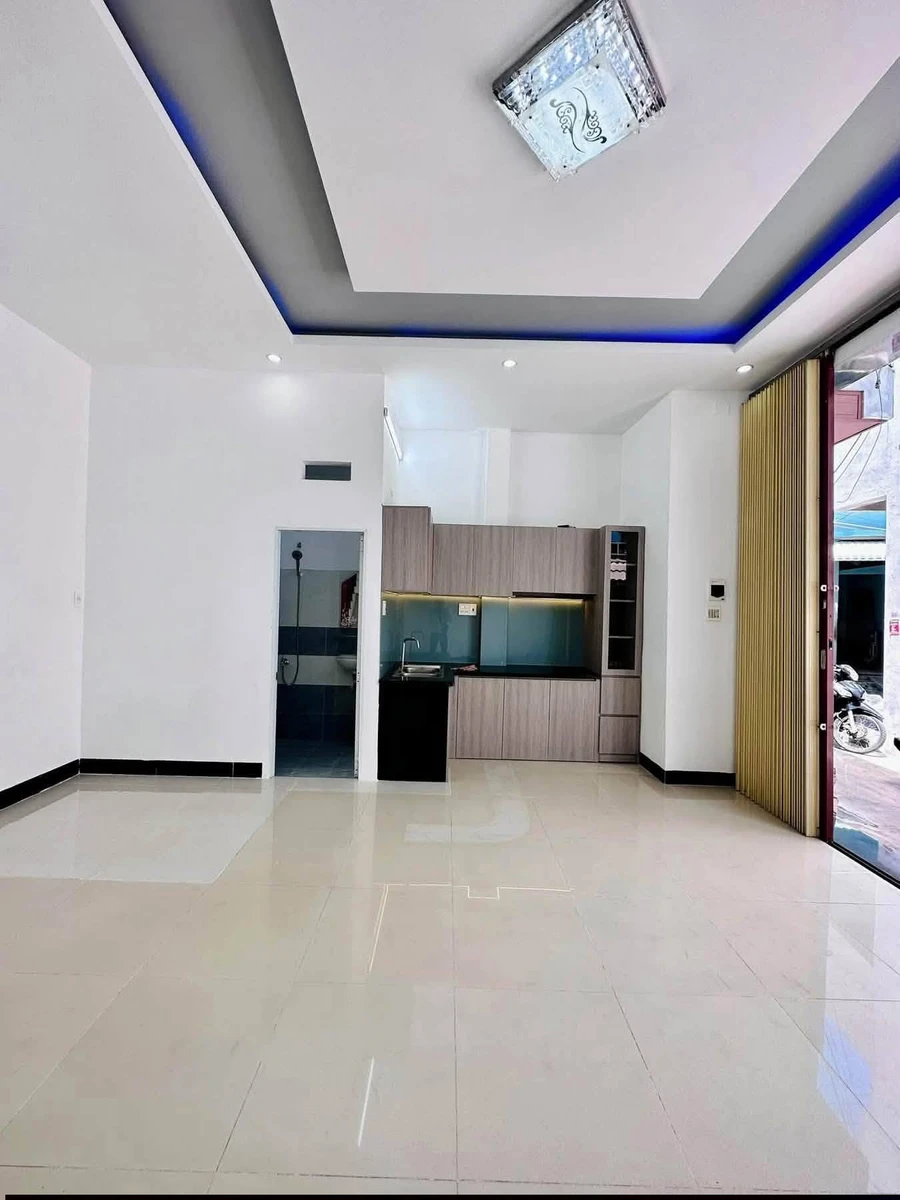 Bán nhà hẻm 40m2 đường Lý Thái Tổ Quy Nhơn 2 tỷ 5 - Ảnh thu nhỏ 3