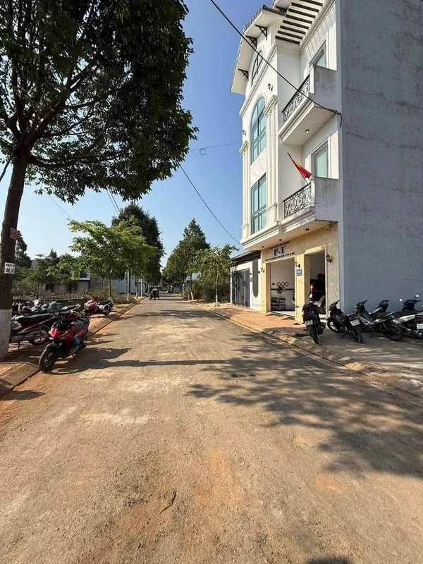 Bán nhà 2.5 tầng 4 PN, 101m² tại Phường Việt Hoà 5x40tc50