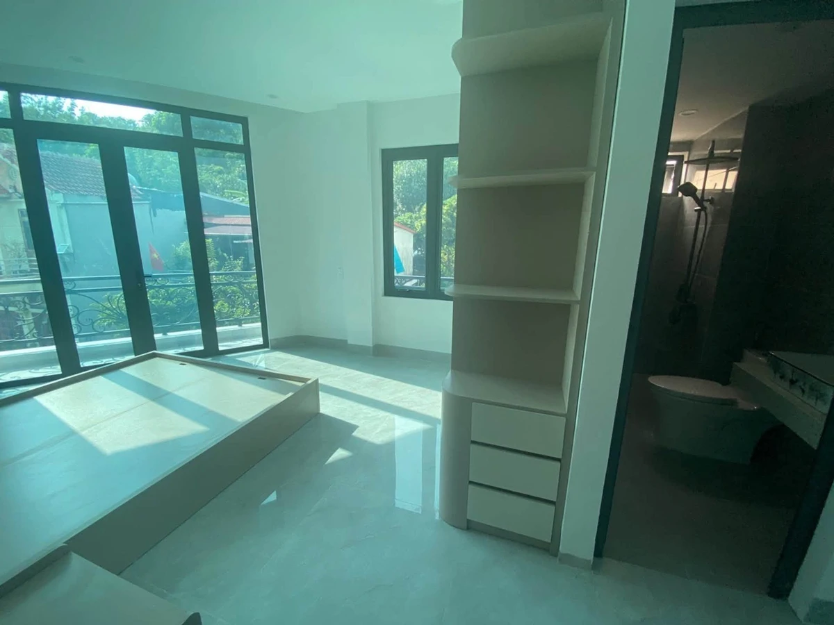 Nhà 4 tầng, 4PN, 200m2, giá 4 tỷ, Hạ Long - Ảnh thu nhỏ 3