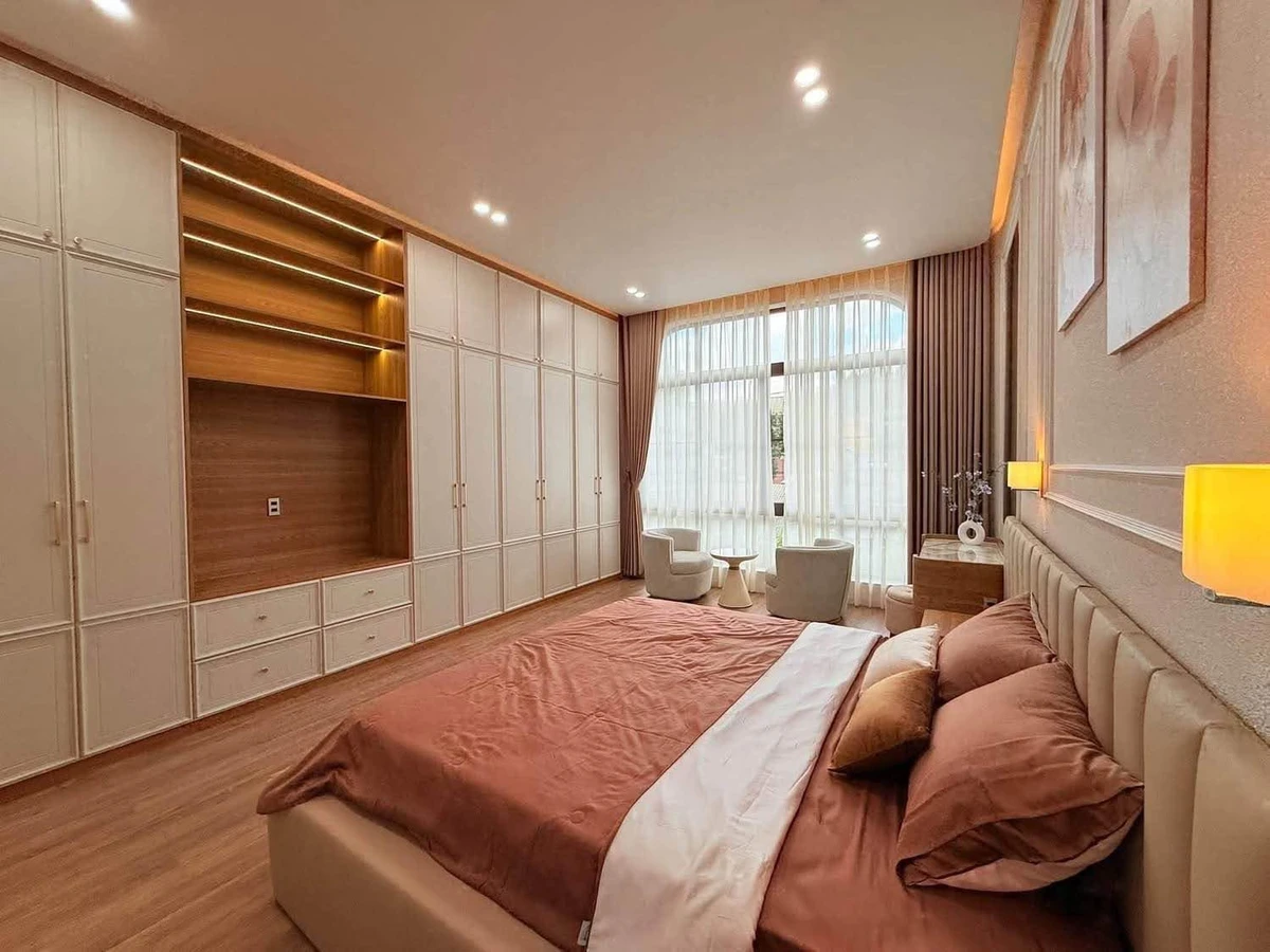 Bán nhà 1 trệt 2 lầu mặt tiền Xuân Diệu 4,7x18m, 4 phòng ngủ, full nội thất, Buôn Ma Thuột - Ảnh thu nhỏ 5