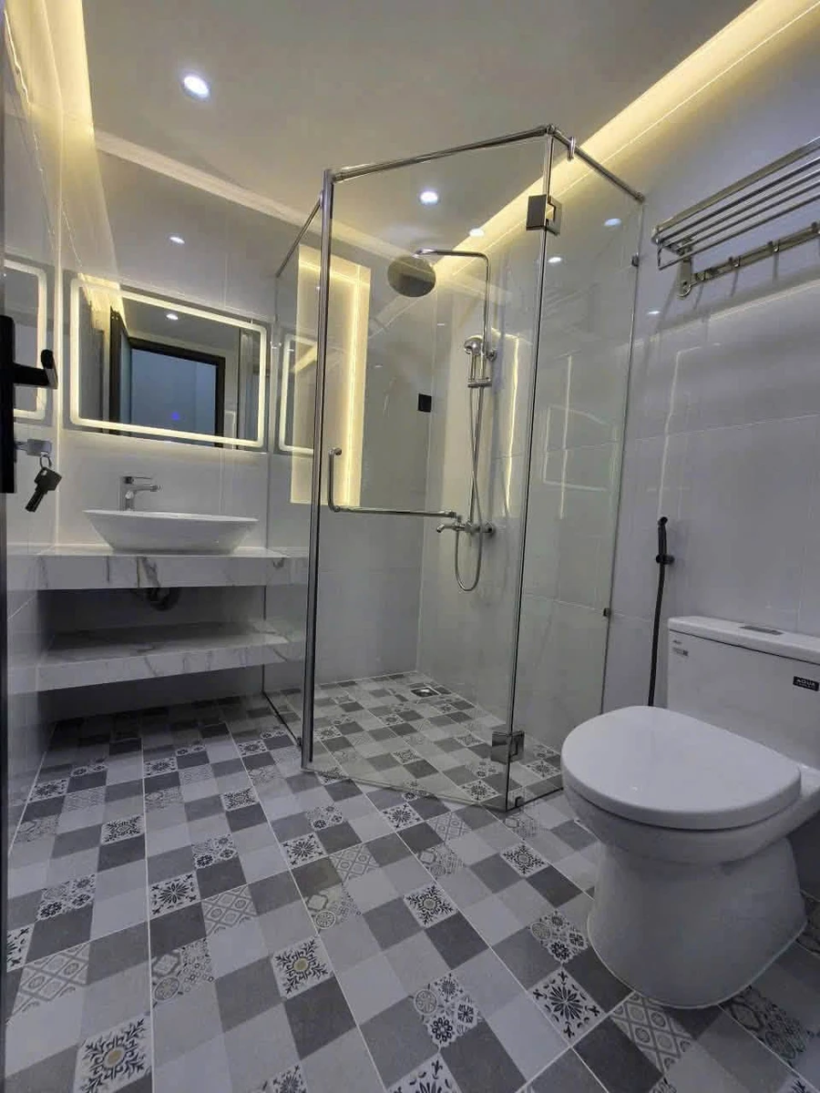 Bán nhà hẻm xe hơi 5 tầng 4x14m Lạc Long Quân Quận 11, nhỉnh 9 tỷ - Ảnh thu nhỏ 4