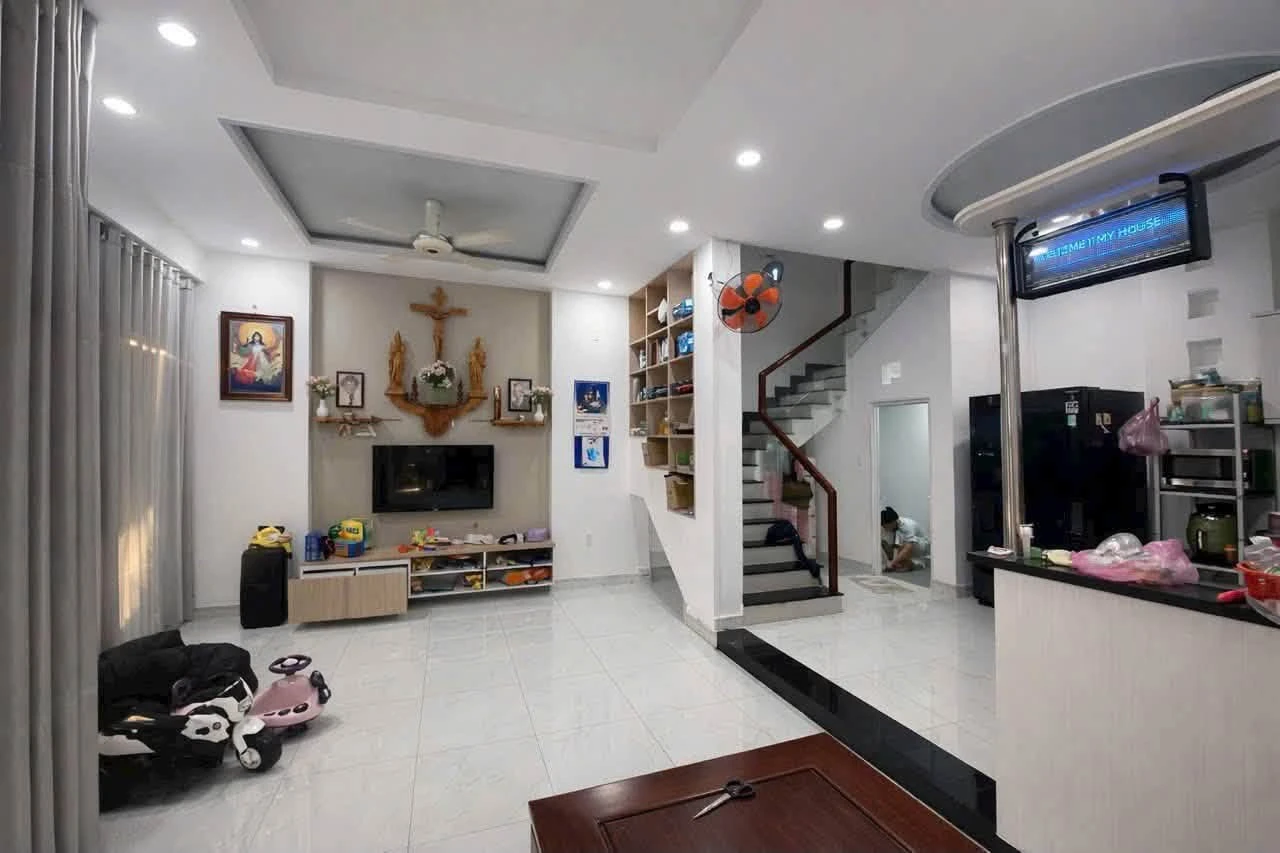 Nhà 3 tầng 4PN 56m² Tô Ngọc Vân 5 tỷ - Ảnh 1
