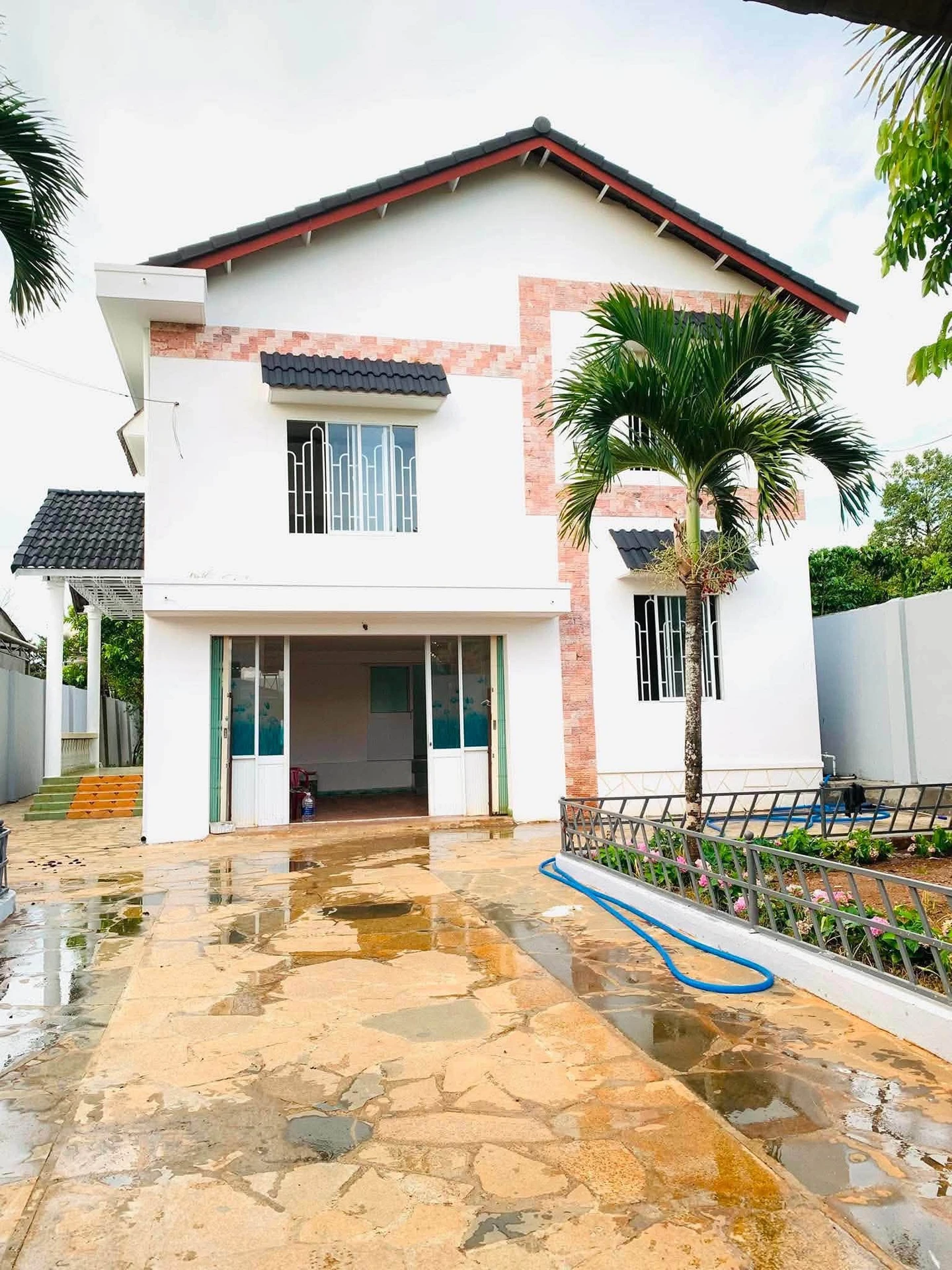 Bán nhà sân vườn mái Thái 672m² Gia Lai - Ảnh 1