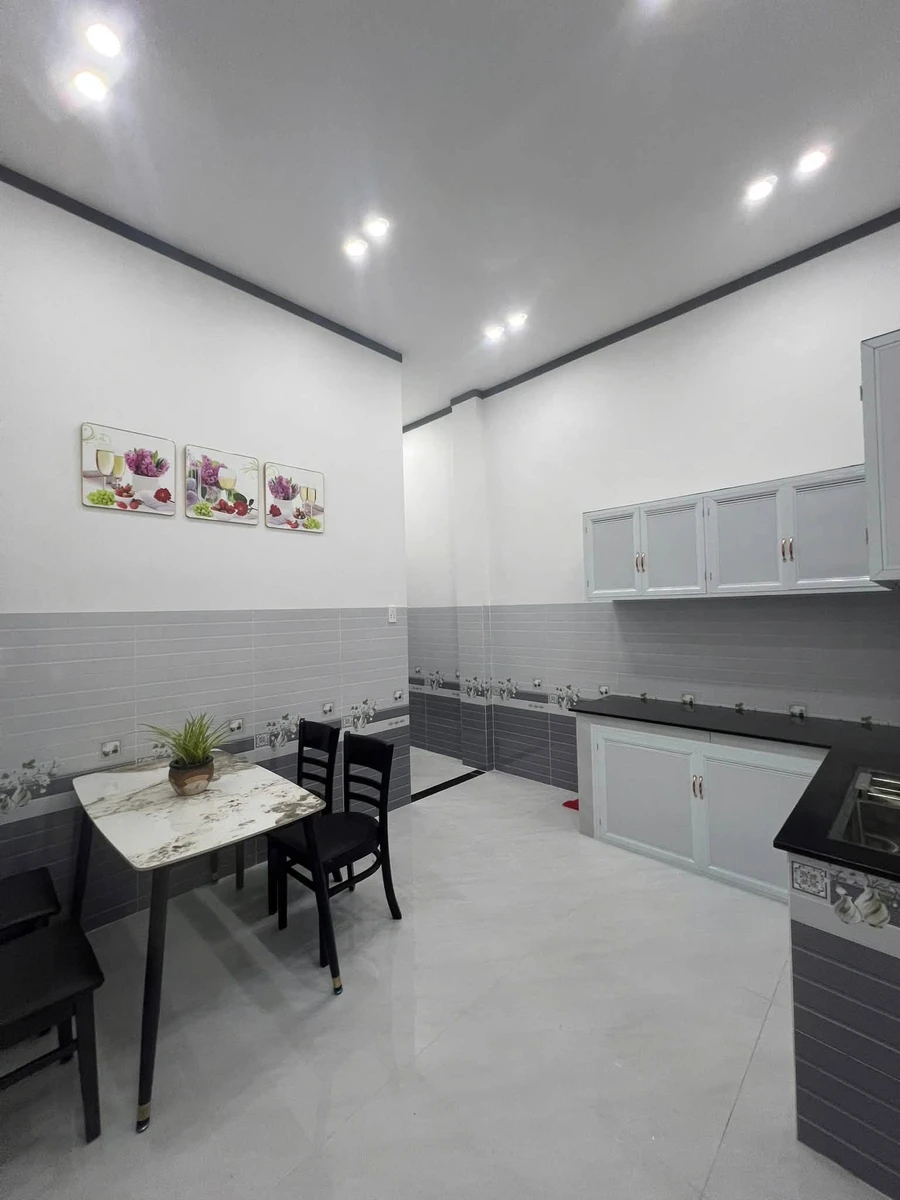 Bán nhà 3 phòng 114 m² Phường Long Hòa Tây Ninh - Ảnh thu nhỏ 2