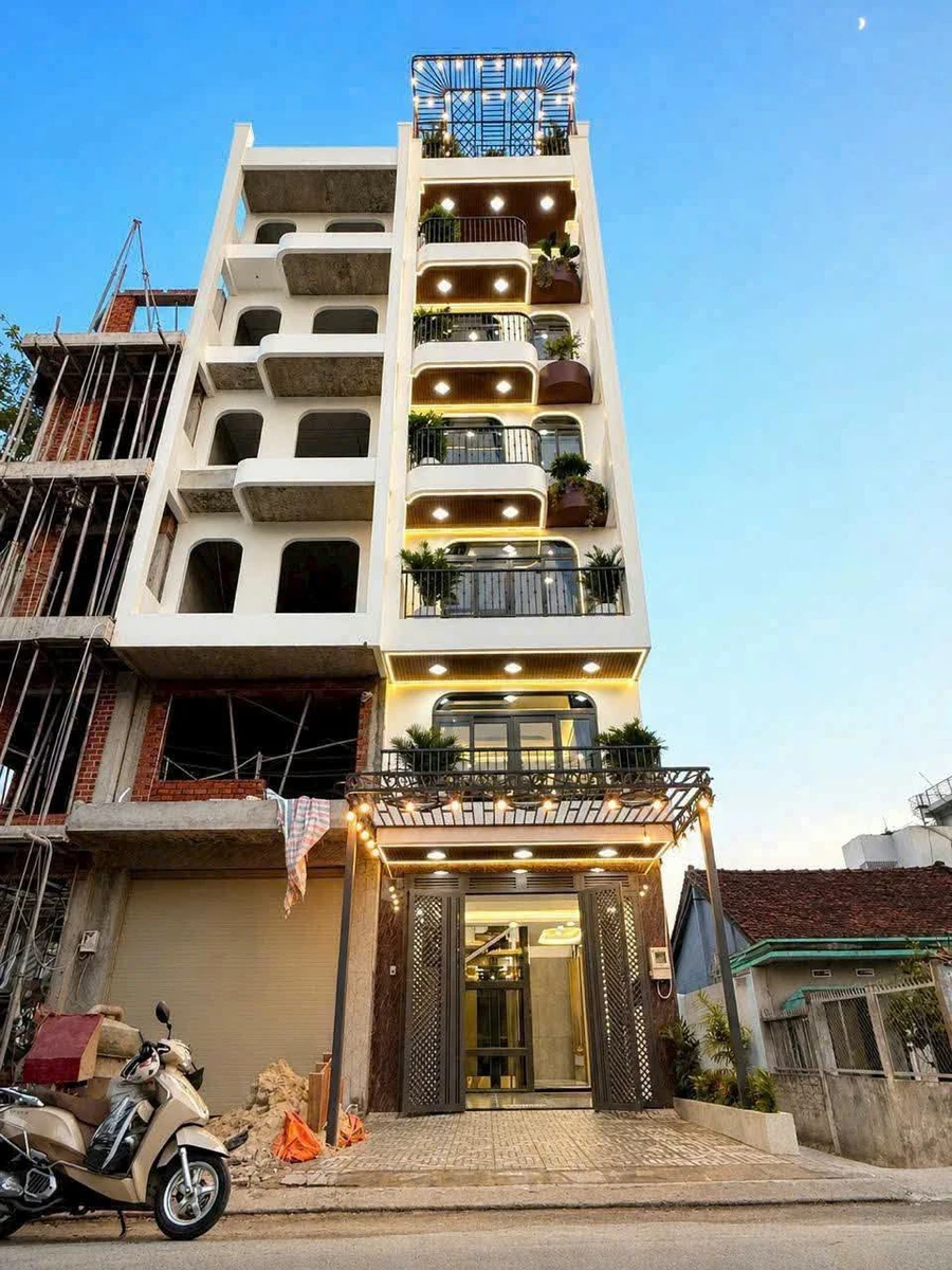 Bán nhà mặt tiền Tân Thới Nhất 04 Quận 12, 4.2x15.5m, lửng 5 lầu thang máy, 9.3 tỷ - Ảnh 1