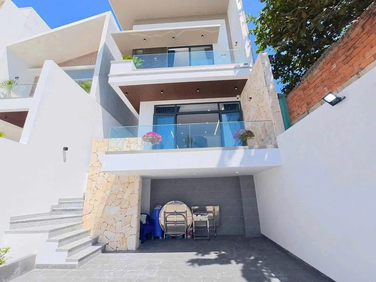 Cho thuê villa 160m2 4PN có hồ bơi, sát biển Bãi Dâu, Vũng Tàu giá 35 triệu/tháng - Ảnh thu nhỏ 2