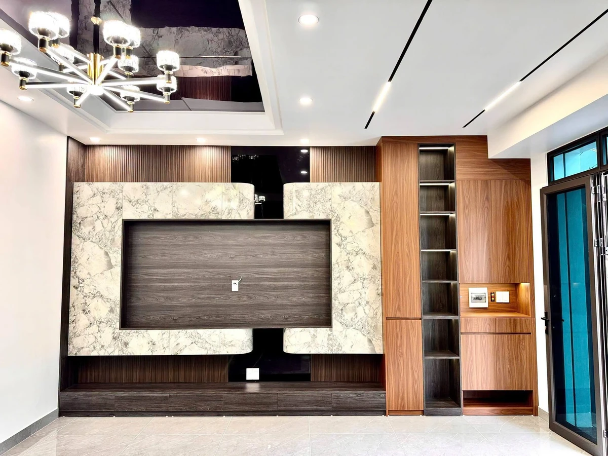 Bán nhà 4 tầng full nội thất 60m² trung tâm Trần Nguyên Hãn - Ảnh thu nhỏ 3