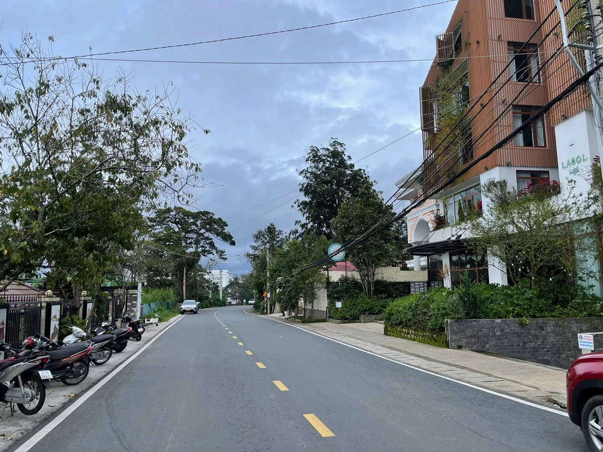 Bán đất 400m2 full thổ cư ngang 12m Huỳnh Thúc Kháng Đà Lạt 42 tỷ - Ảnh thu nhỏ 3