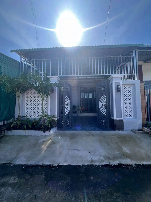 Bán nhà mới 100% gần chợ Long Bình, 96m², 1 tỷ 290