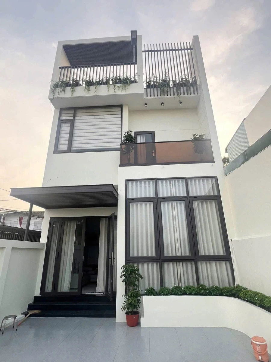 Bán nhà 1 trệt 1 lầu 75m² giá 4 tỷ 9 tại Thủ Dầu Một - Ảnh 1