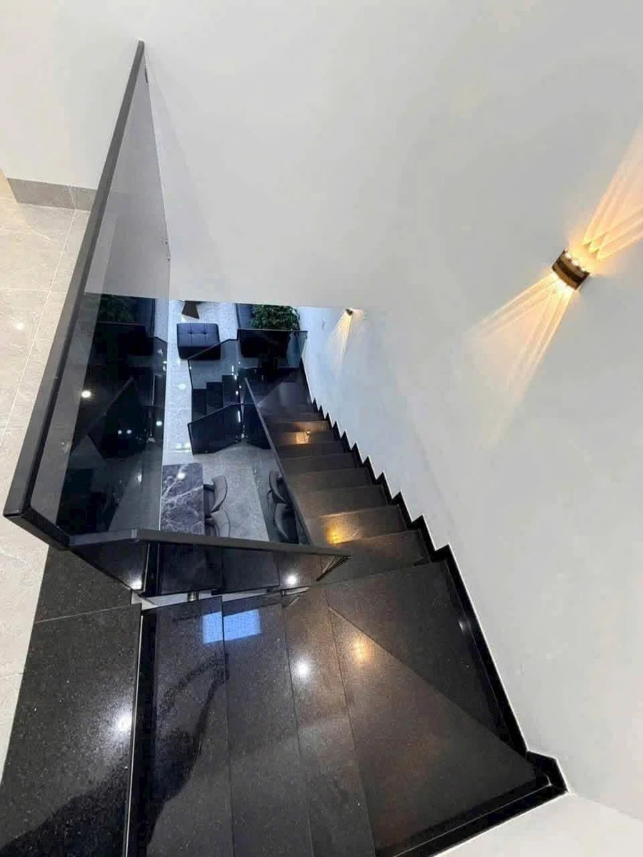 Nhà hẻm bán 3.85 tỷ - 5x20m (100m²), 3PN, 4WC - Q.10 - Ảnh thu nhỏ 3