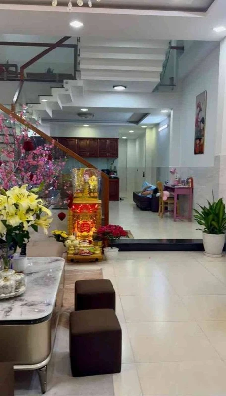 Bán nhà mặt tiền Hải Châu 50m² 4 tỷ, 3 phòng ngủ