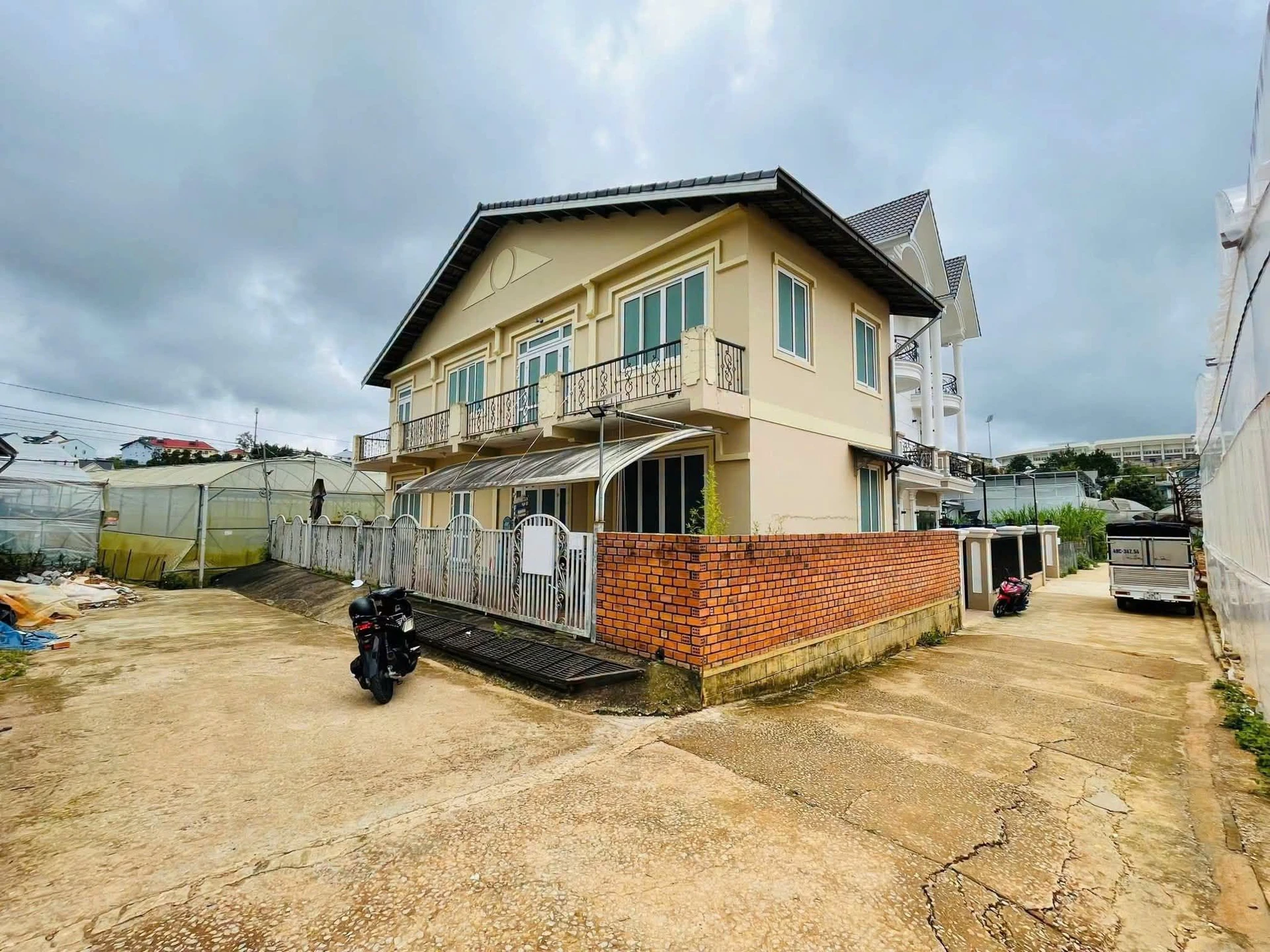 Bán nhà mặt tiền Lý Nam Đế Đà Lạt, 200m², 4 phòng, 9 tỷ - Ảnh 1