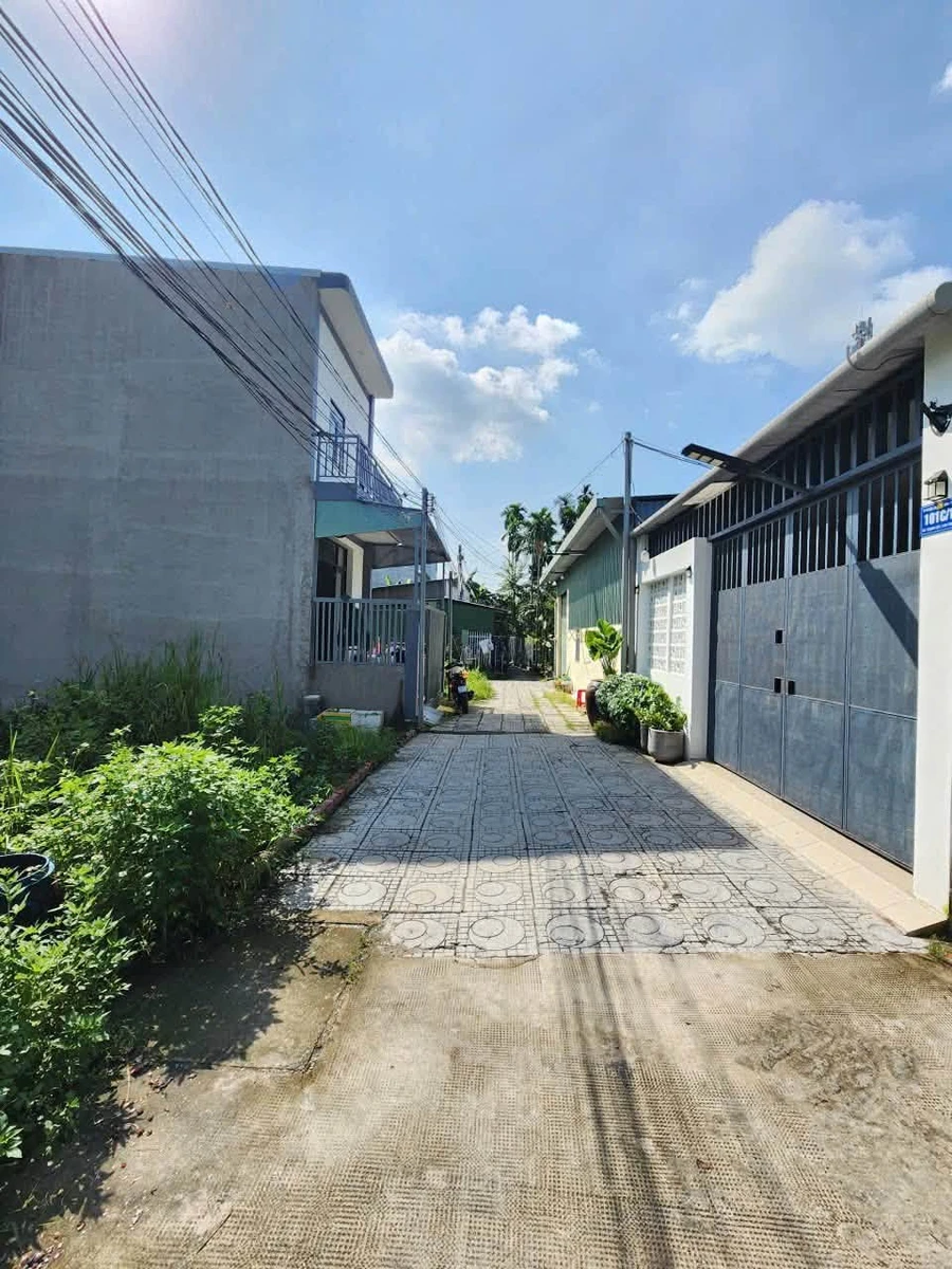 Bán đất nằm cạnh Cách Mạng Tháng 8, Thuận An 154.9m2 giá 2.55 tỷ - Ảnh thu nhỏ 2