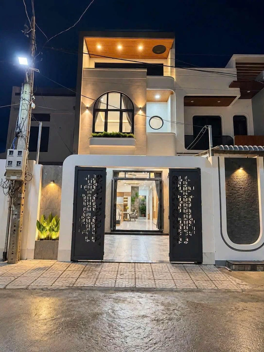 Bán nhà 1 trệt 1 lầu 3 phòng ngủ 93m² Cần Giuộc Long An - Ảnh 1