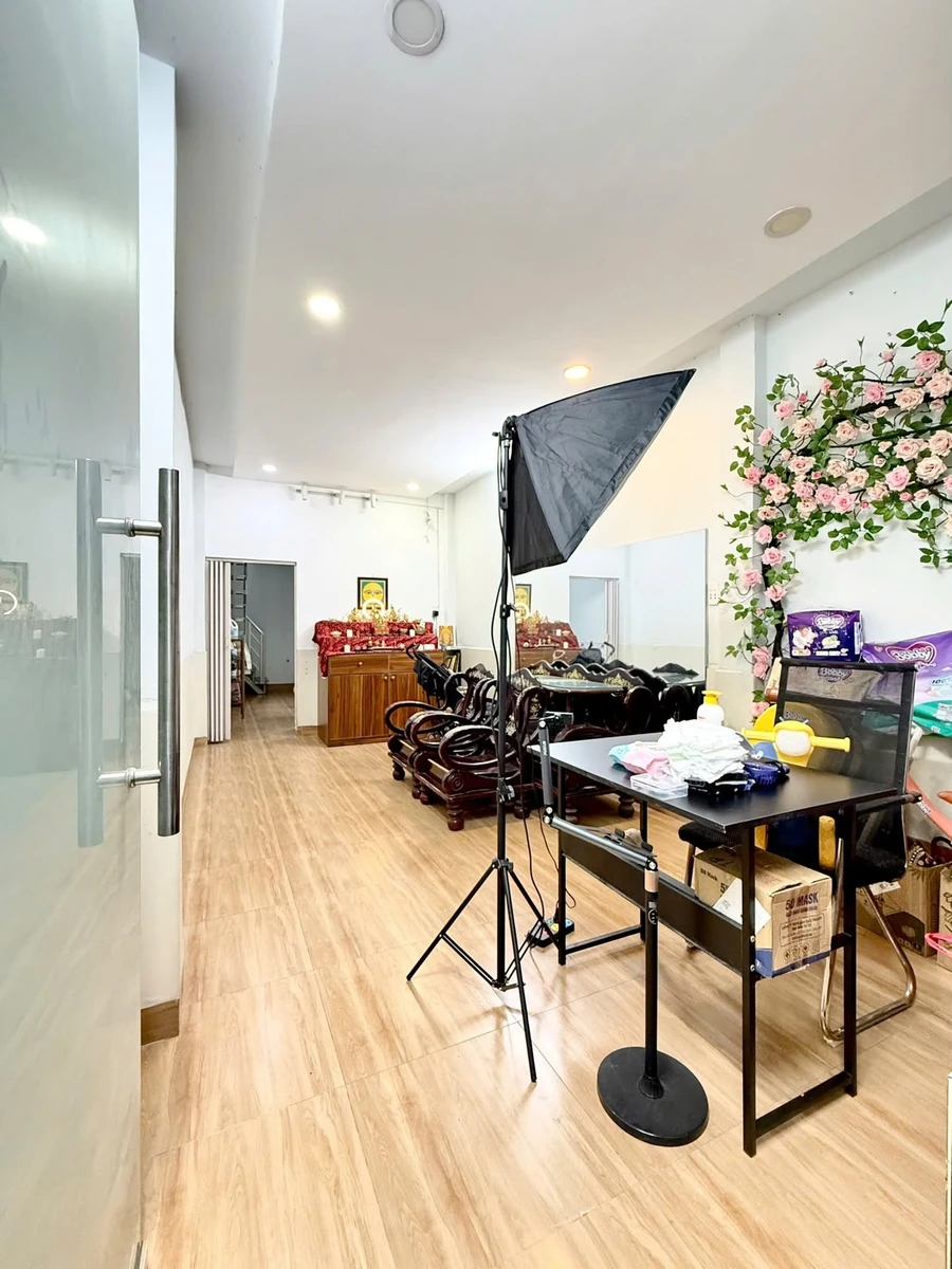 Bán nhà hẻm Nguyễn Ngọc Lộc Quận 10, 38m², 3 tầng, nhỉnh 5 tỷ - Ảnh 1