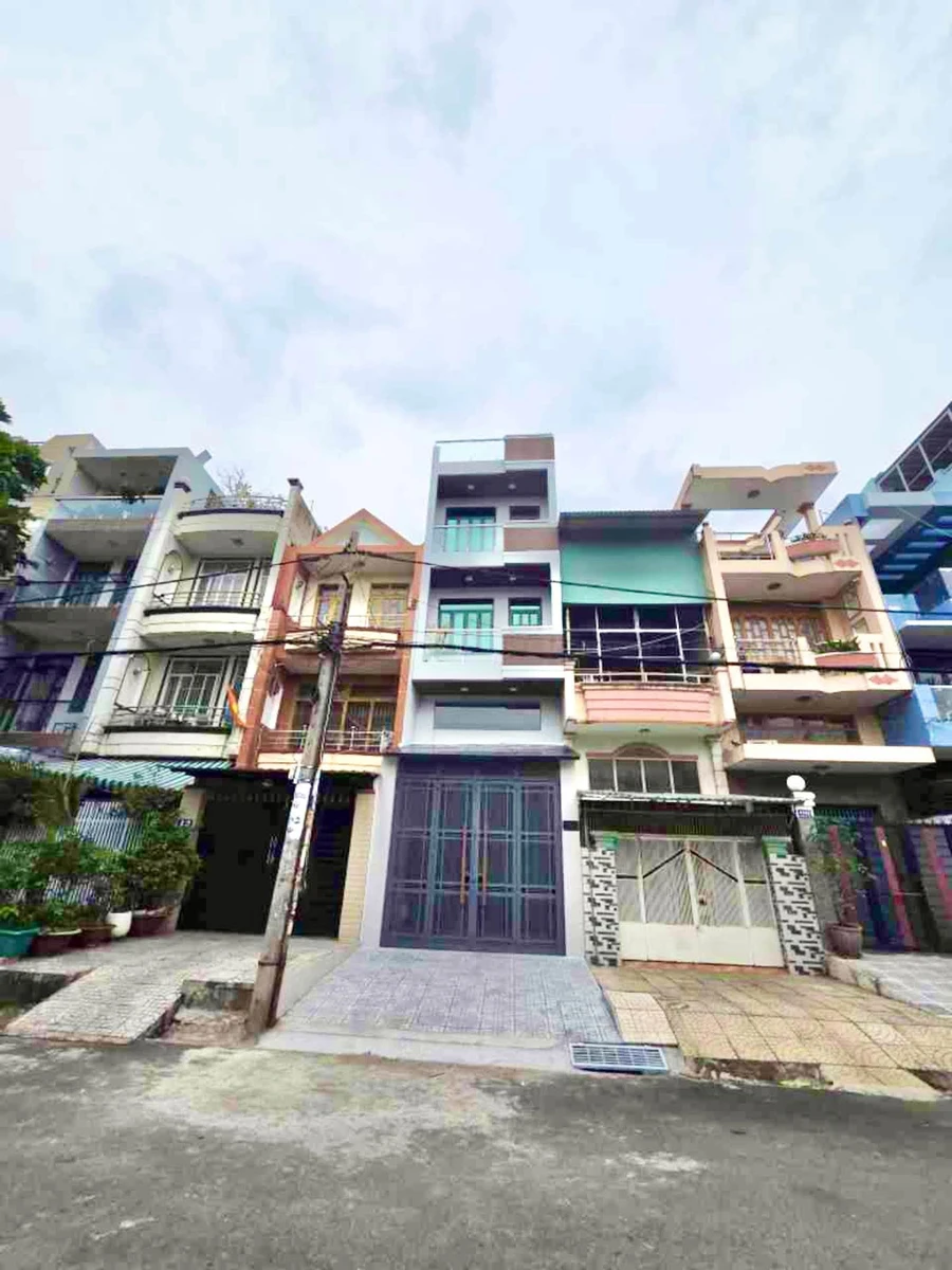 Bán nhà mặt tiền kinh doanh 5 tầng 4x19m, 5PN, khu Bình Phú 1, Quận 6 - Ảnh 1
