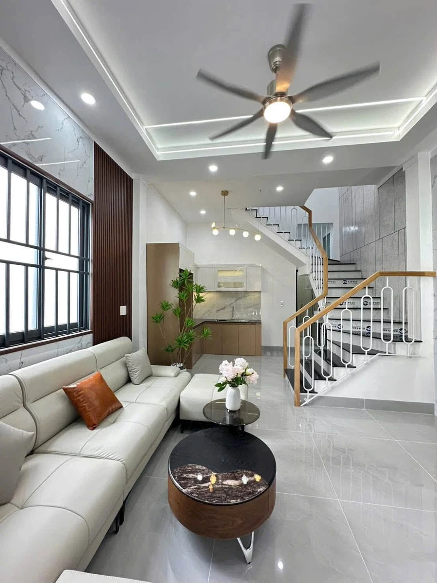 Bán nhà lầu góc 2 mặt tiền 120m² Bình Chánh 1 tỷ 990 triệu - Ảnh thu nhỏ 3