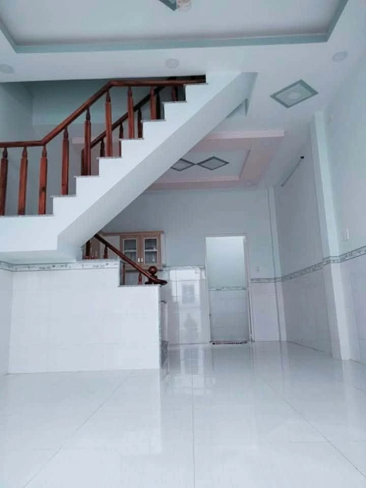 Bán nhà 1 trệt 1 lầu 2PN 40m² Hóc Môn 780 triệu - Ảnh thu nhỏ 2