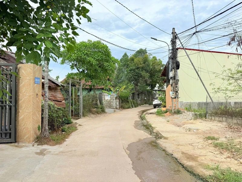 Bán nhà kiệt ô tô Hoài Thanh, Thủy Xuân, Huế 100m2 full nội thất, 2PN 2WC