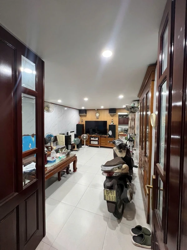 Bán nhà 3 tầng 39m2 giá 3,2 tỷ gần Chợ Cột Đèn