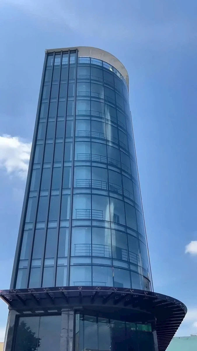 Bán tòa nhà 5.200m2 Phạm Văn Đồng, dòng tiền 900tr/tháng - Ảnh thu nhỏ 3