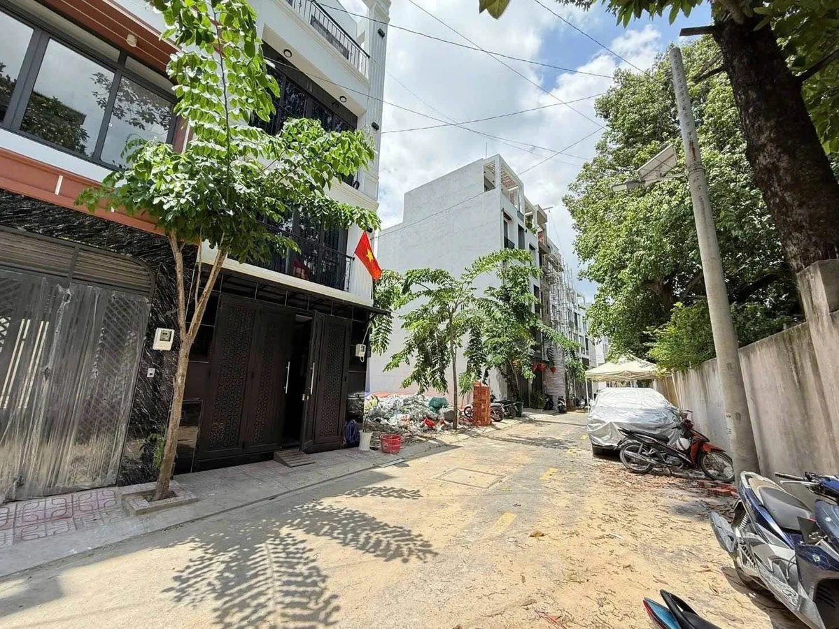 Bán nhà phố 4 tầng có thang máy 60m² Quận 12 giá 7 tỷ - Ảnh thu nhỏ 2