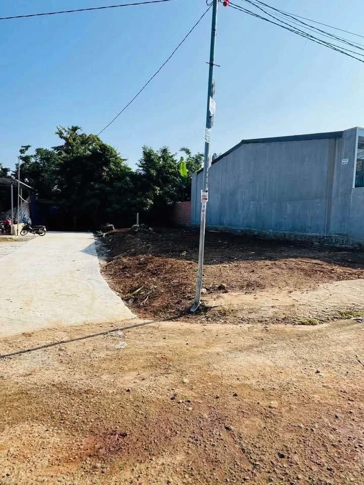 Bán lô đất nở hậu full thổ cư gần chợ Ea Kao 130m² - Ảnh 1