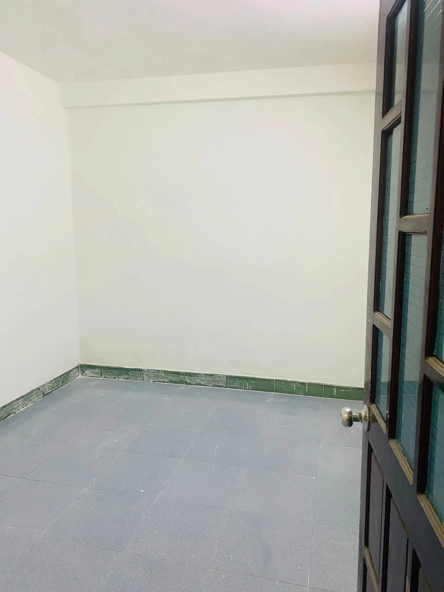 Bán nhà hẻm 66,8m² 2PN tại Hoàng Văn Thụ, 2,4 tỷ - Ảnh 1