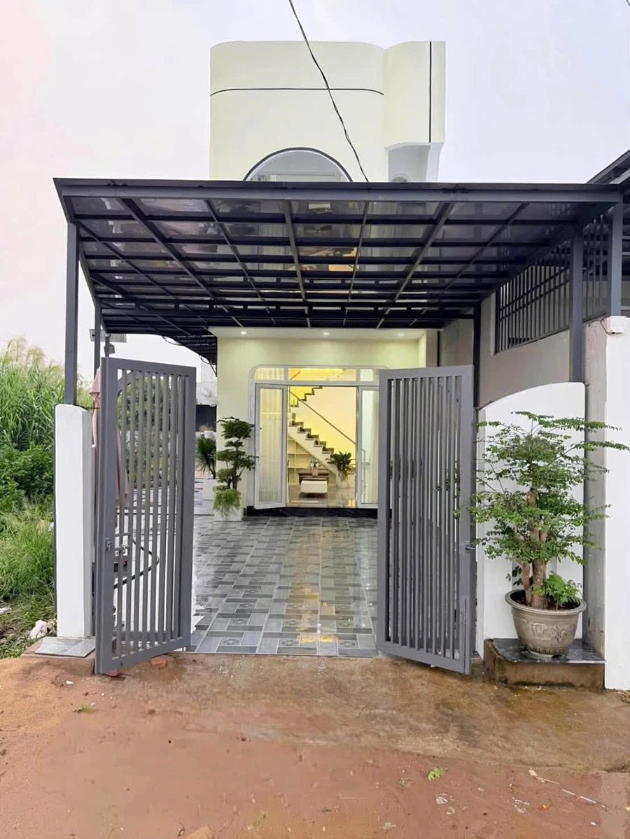 Bán nhà sân vườn 230m2, 3 PN, 2 WC, An Bình, Rạch Giá - Ảnh 1