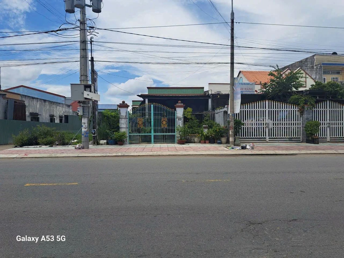 Bán nhà cấp 4 mặt tiền 236m² Bến Lức, Tây Ninh - Ảnh thu nhỏ 2